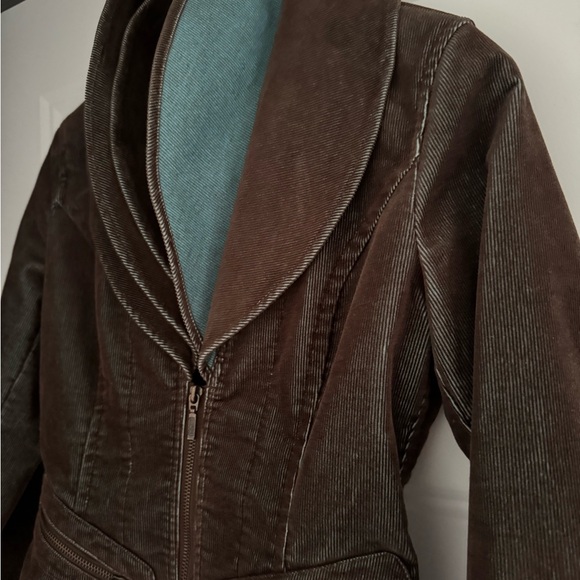 Women's Brown Corduroy Jacket - Picture 8 of 9